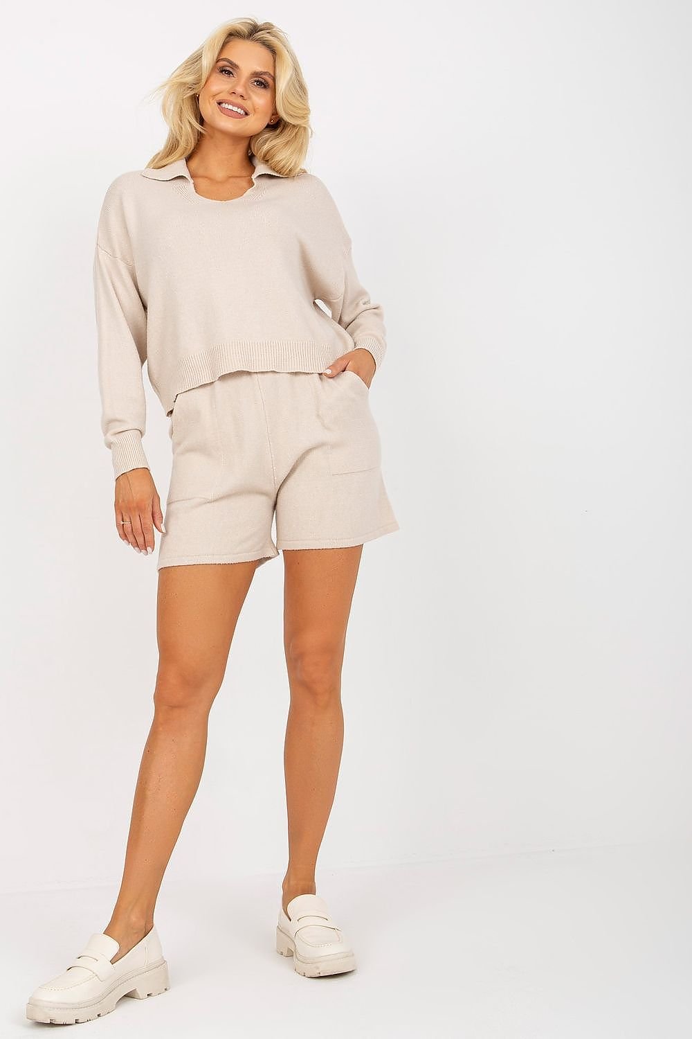 Lässiges Damen-Set mit lockerem Pullover und Shorts mit elastischer Taille