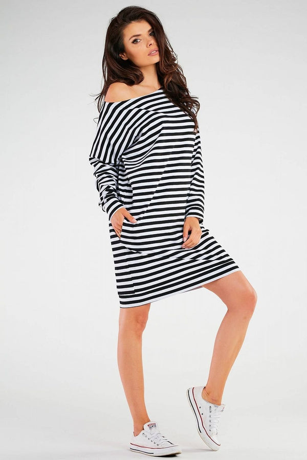 Vestido holgado de manga larga con textura suave