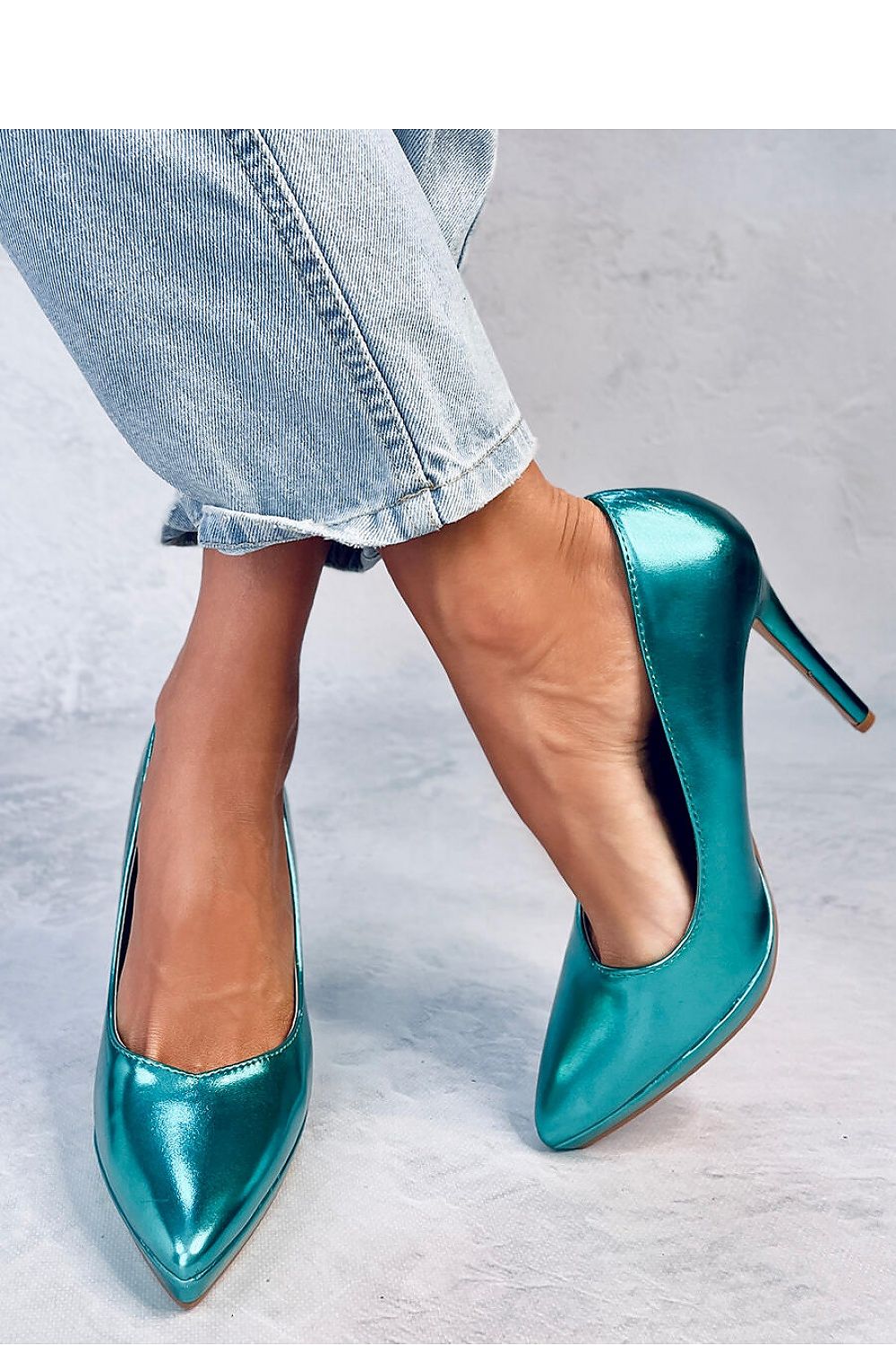 Women's Green Veneer Pumps with Stiletto Heel and Tapered Toe