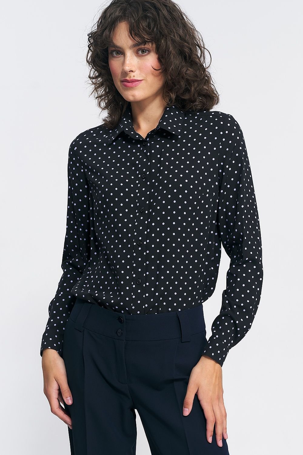 Chemise en viscose à imprimé pois et col délicat