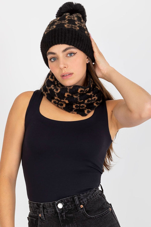 Winter Thick Cap with Pom-Pom and Wide Welt