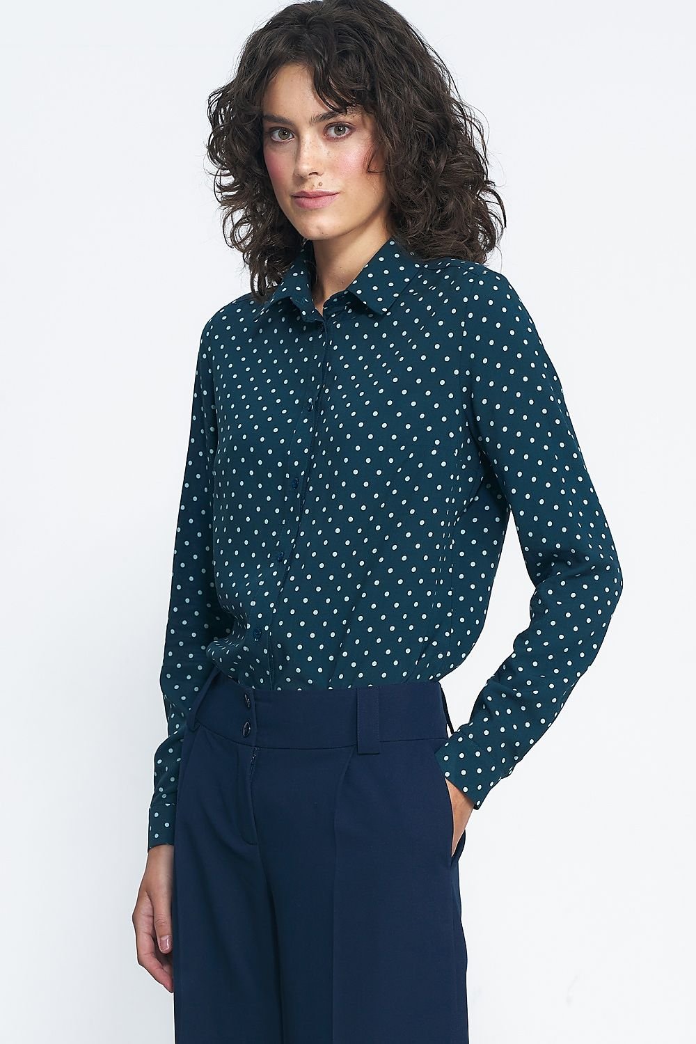 Chemise en viscose à imprimé pois et col délicat