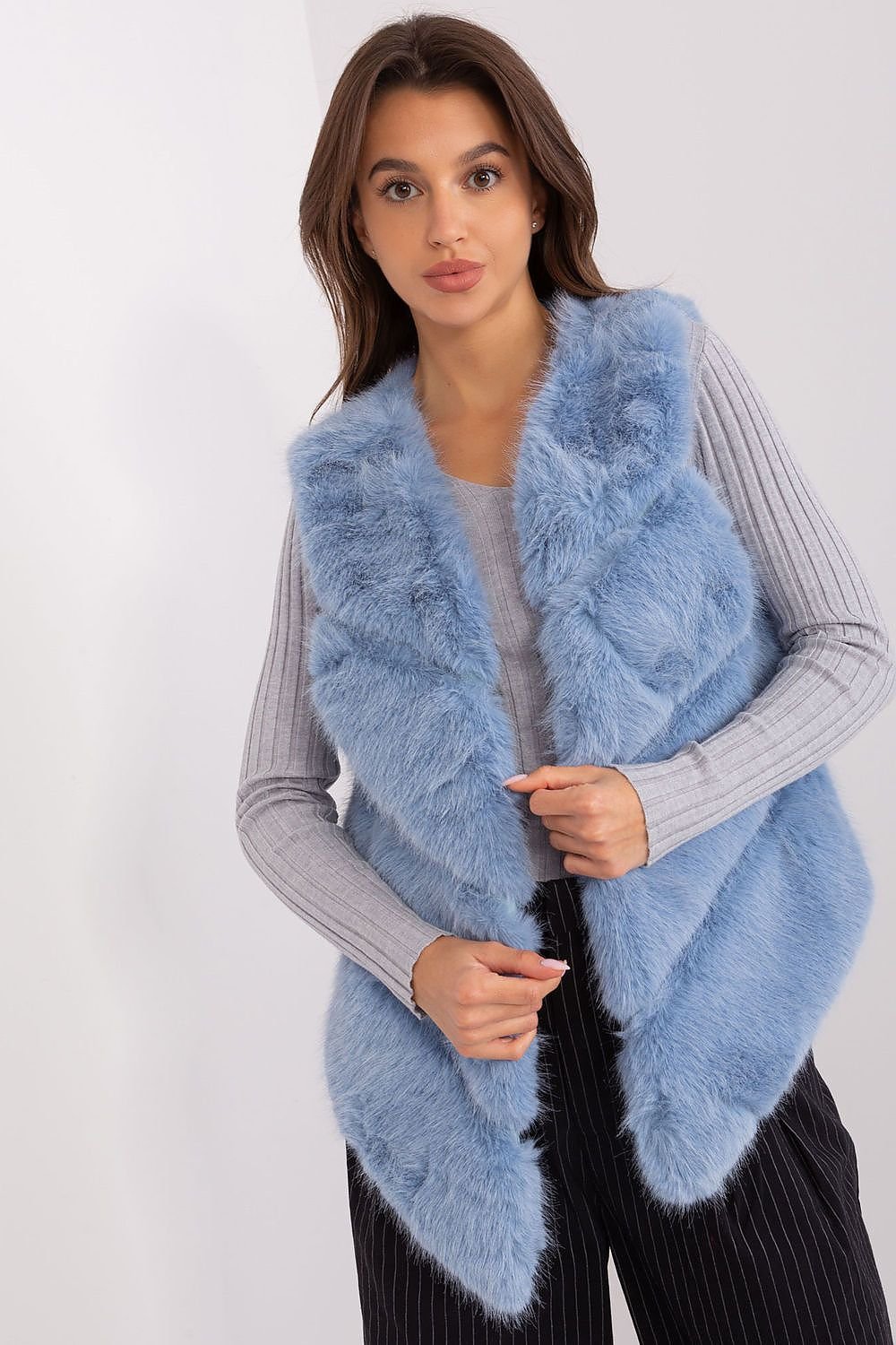 Luxurious Fur Vest – Soft, Warm, and Stylish for Any Occasion