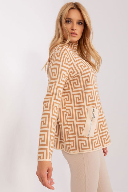 Fashionable women's sweater with long sleeves, a half turtleneck, and a geometric pattern, featuring zippered pockets, perfect for everyday wear and work during colder days.






